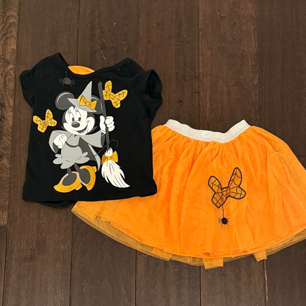 Adorable Girls Black and Orange Halloween Minnie Mouse Outfit with tutu!